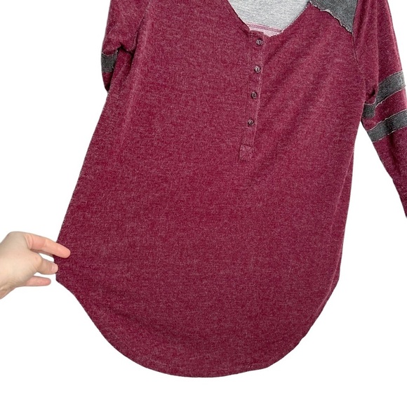 Tresics Maroon & Gray Varsity Striped Terrycloth Lined Knit Henley - Picture 6 of 11